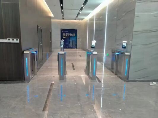 Prezzo buono Porta veloce che offre un'installazione rapida e la compatibilità con i sistemi di sicurezza esistenti che migliorano l'efficienza operativa in linea