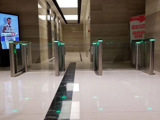 Prezzo buono Cancello girevole bidirezionale del portone di oscillazione del controllo di accesso SUS304 in linea